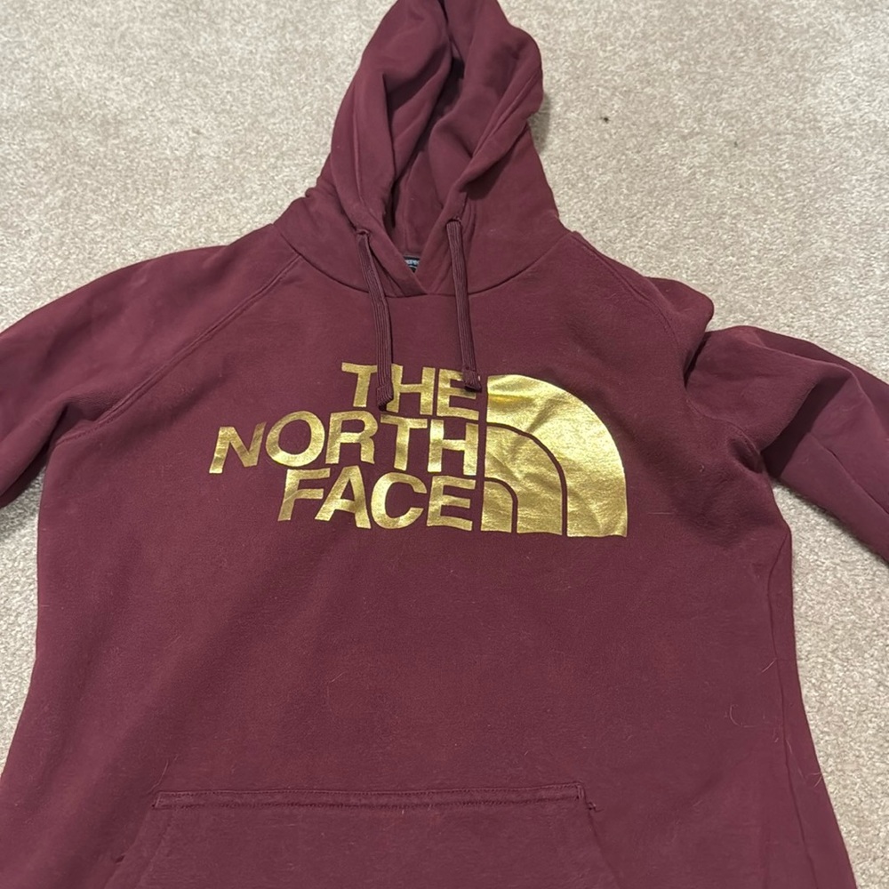 north face hoodie size small